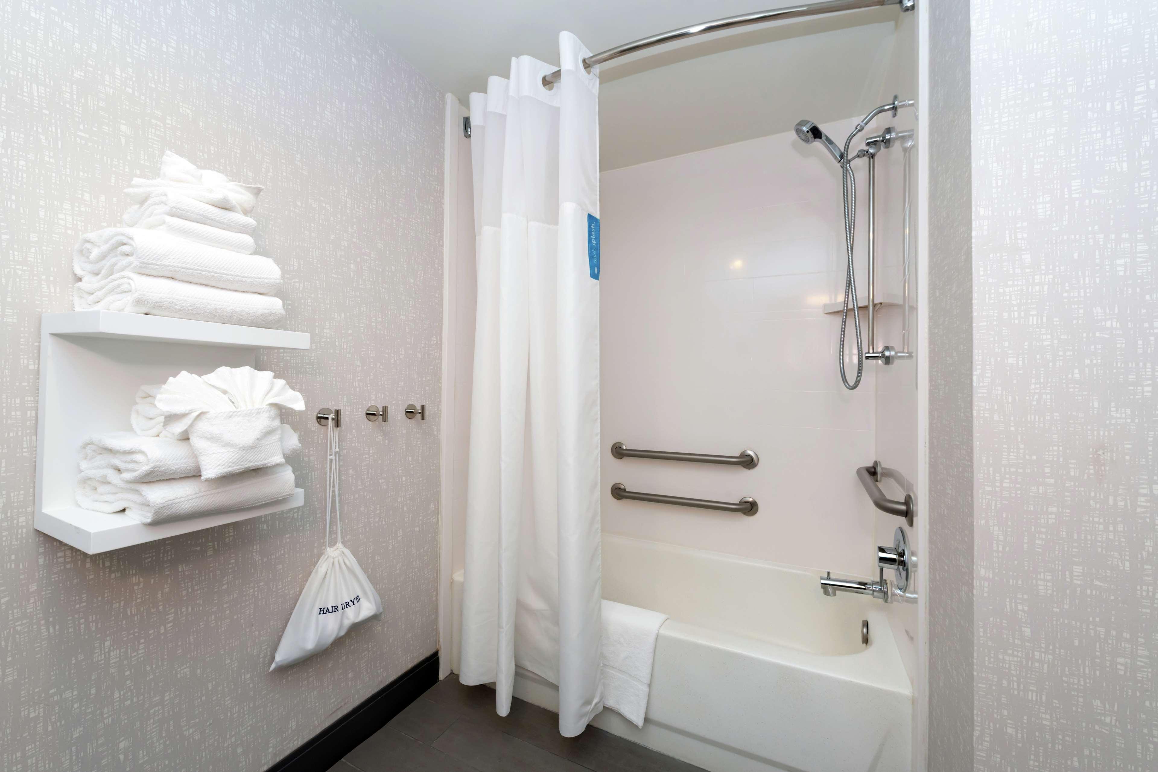 Hampton Inn Greensboro Airport מראה חיצוני תמונה