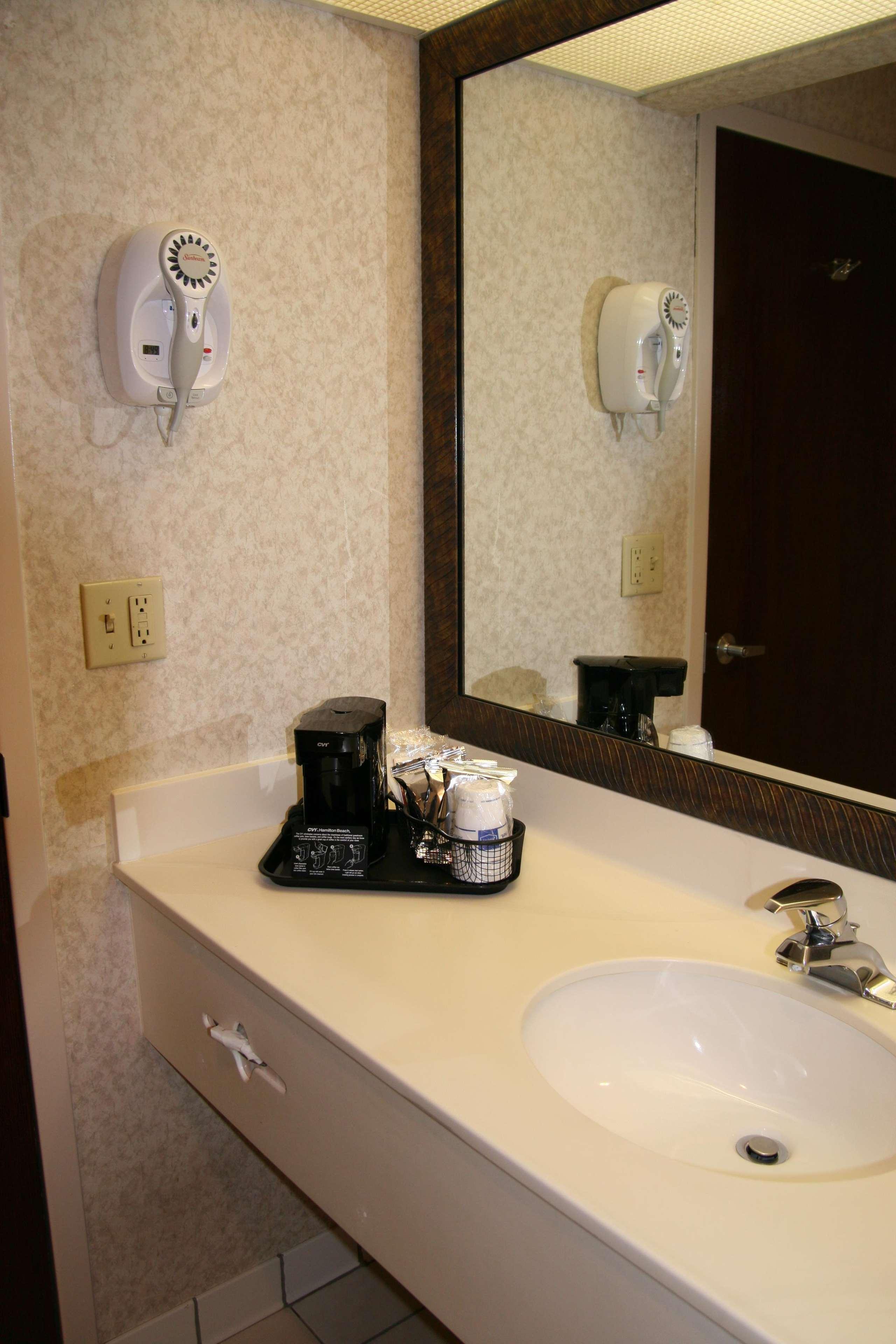 Hampton Inn Greensboro Airport חדר תמונה