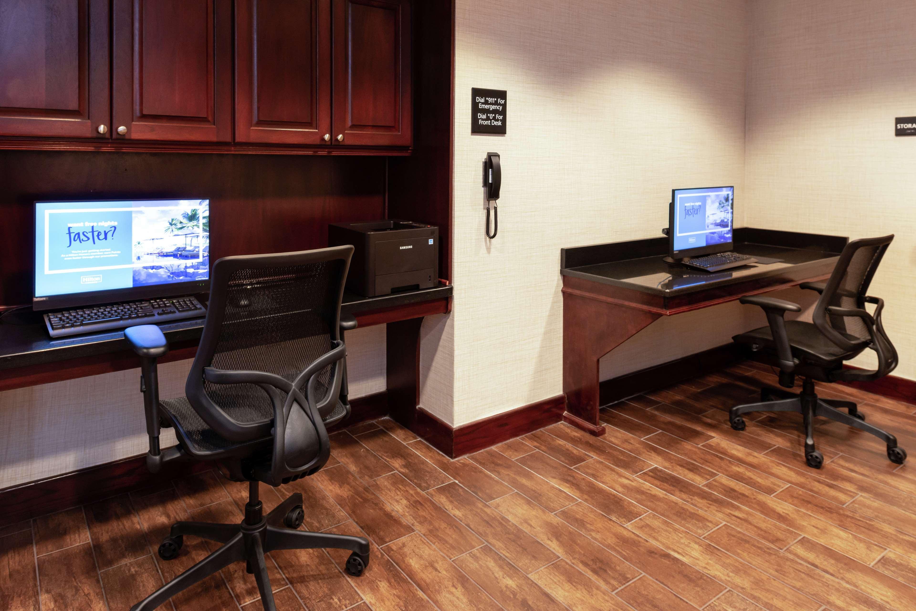 Hampton Inn Greensboro Airport מראה חיצוני תמונה