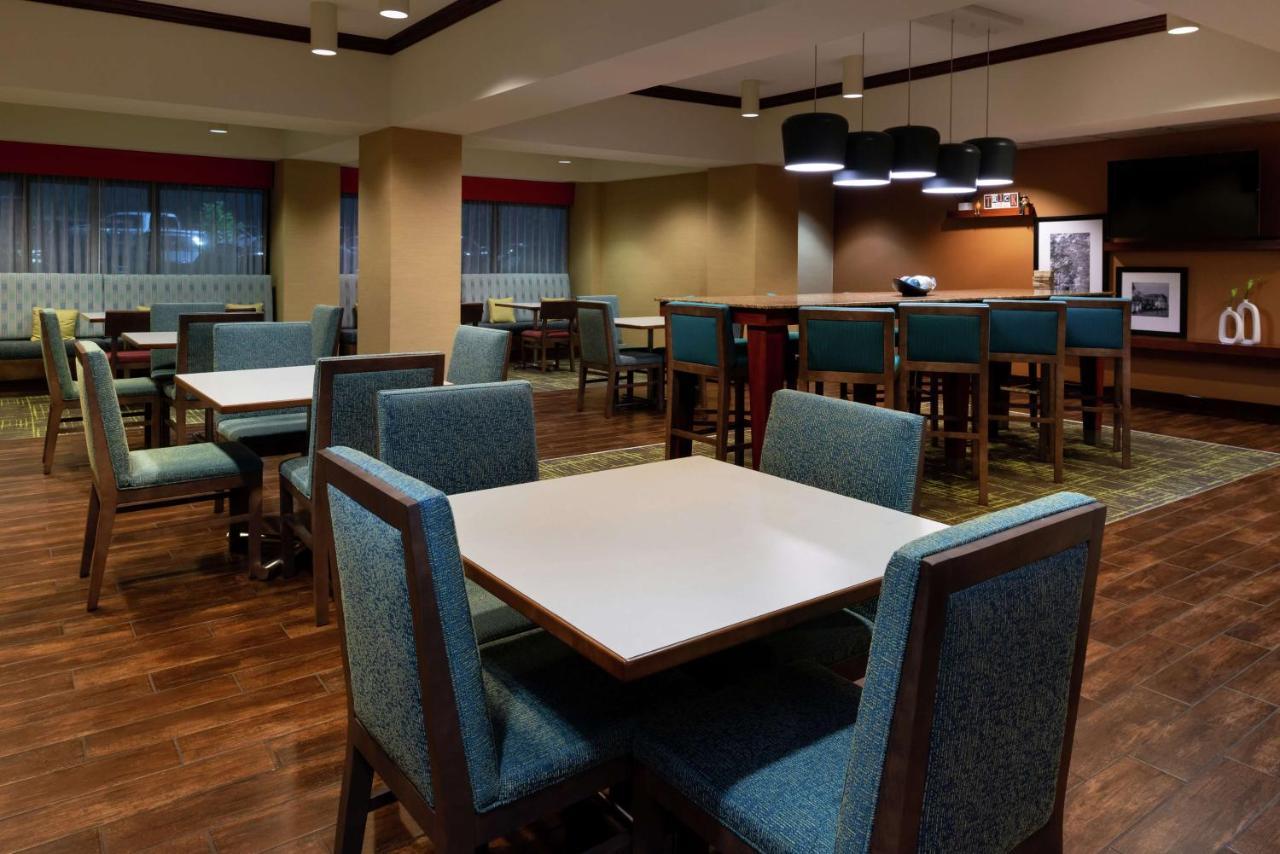 Hampton Inn Greensboro Airport מראה חיצוני תמונה