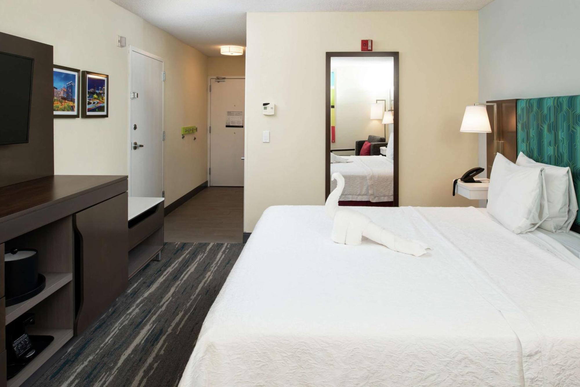 Hampton Inn Greensboro Airport מראה חיצוני תמונה