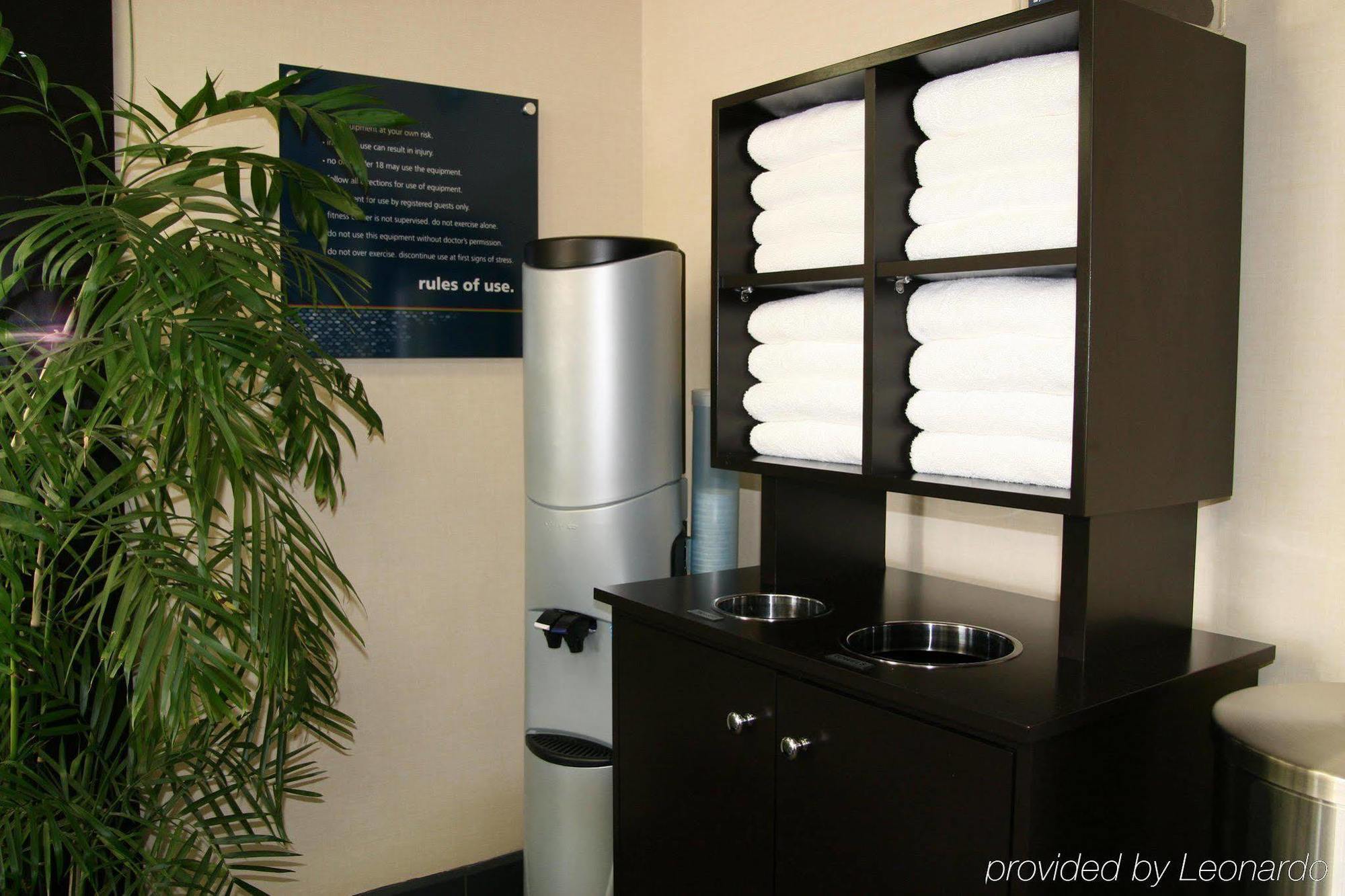 Hampton Inn Greensboro Airport מראה פנימי תמונה